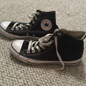 Used Converse Originals, black & white women’s size 9, Men’s size 7